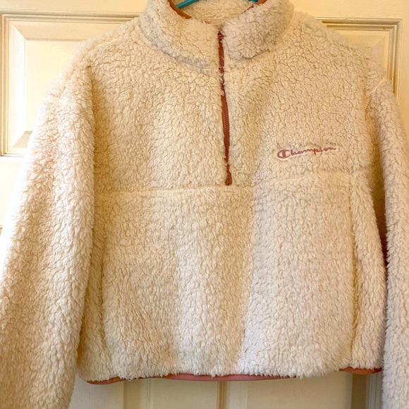 Champion Crop Sweater - Picture 1 of 3